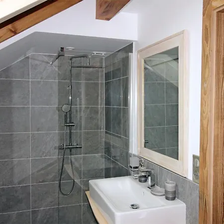 4 Etoiles Avec Sauna Et Terrasses Pour 14 Pers. - Fr-1-589-319